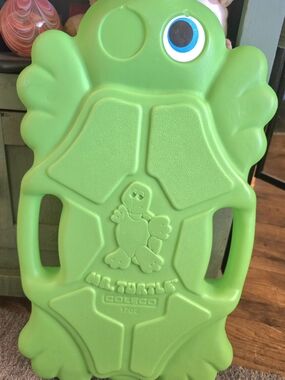Vintage 80's Mr. Turtle Kickboard Green Kids Sled / Ride-On!!
